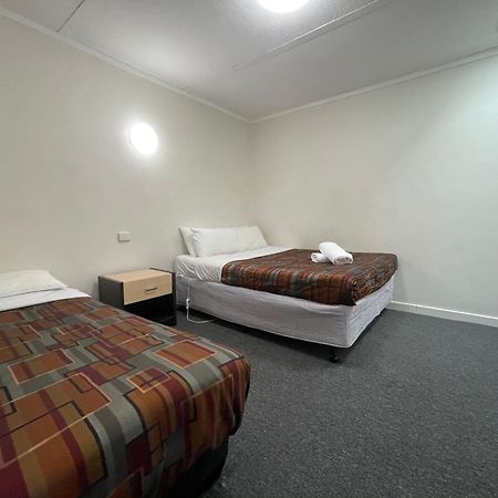 Parkside Inn Motel Melbourne Buitenkant foto