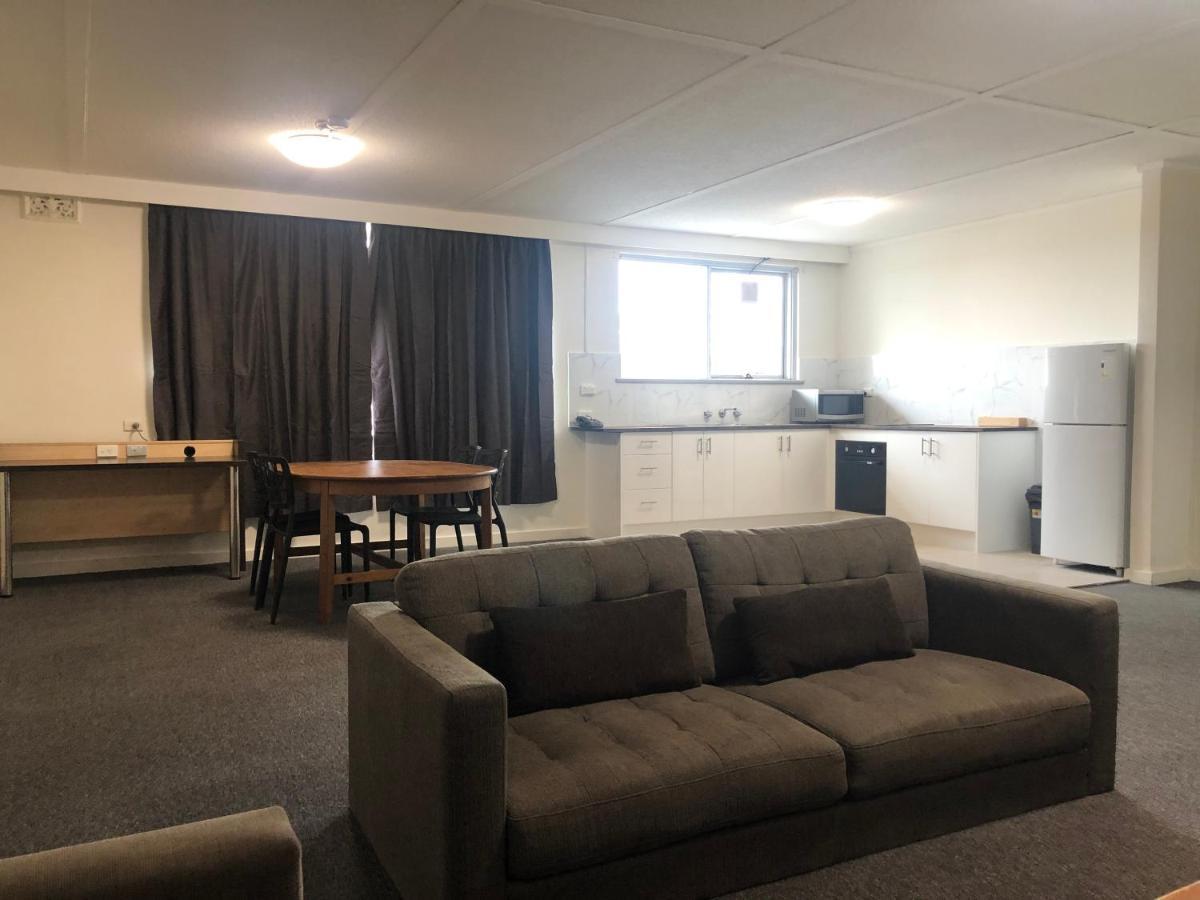 Parkside Inn Motel Melbourne Buitenkant foto